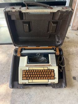 Rare Vintage Typewriter 