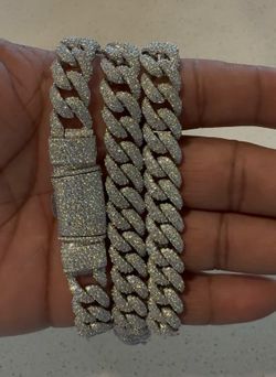 Moissanite Cuban