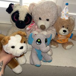 5$ plushies or or allfor 20