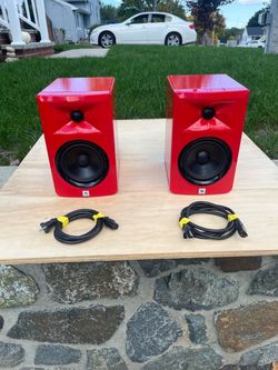 (2) JBL LSR305 Limited Edition Powered Studio Monitors
