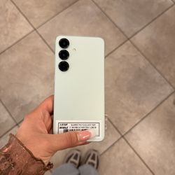 SAMSUNG S25 ATT/CRICKET