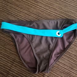 WOMENS SWIM BIKINI SIZE M (8-10)