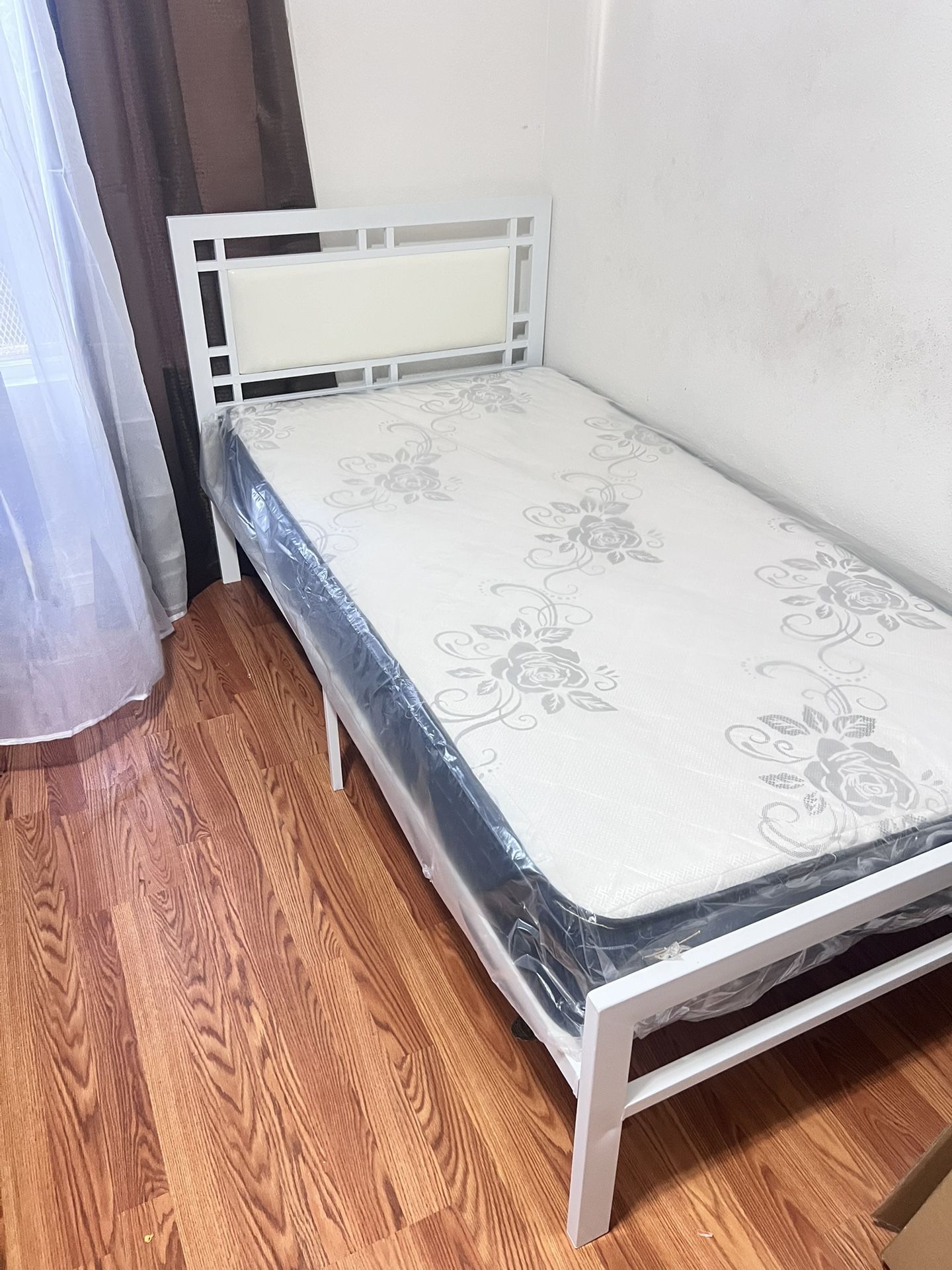 Cama Twin Size Nueva En Su Caja Incluye Colchon Furniture
