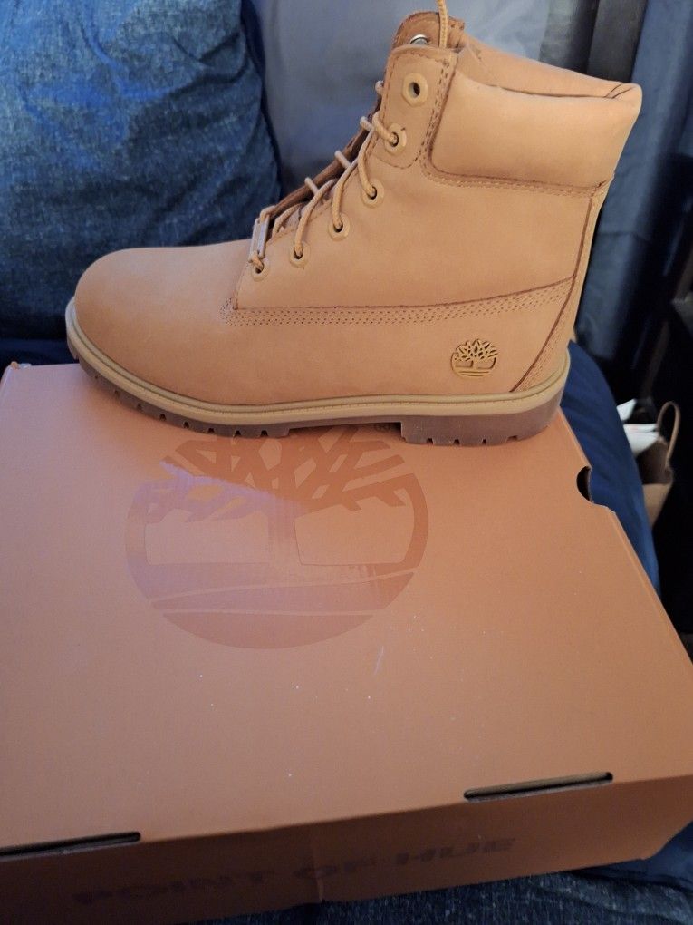 Timberlands Size 7 $ 100 Or Best Offer