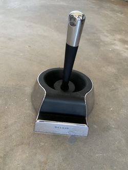 Belkin IPad phone stand with stylus great for kitchen