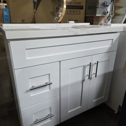 Beautiful 36" Bathroom Vanity 