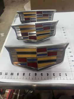 85788443 3pk 2025-2026 Escalade Cadillac Front Grille Emblem Led Oem 