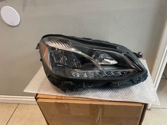 2014-2016 Mercedes Benz E class right headlight
