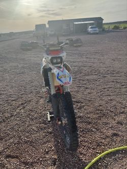 Beta 390 race