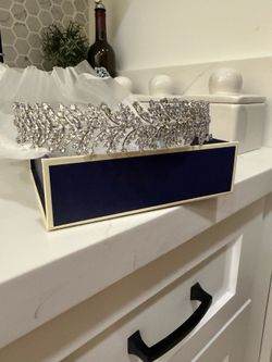 Tiara hair accessory