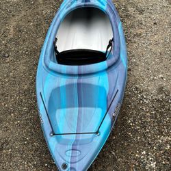 pelican clipper box kayak 7’10” lightweight 