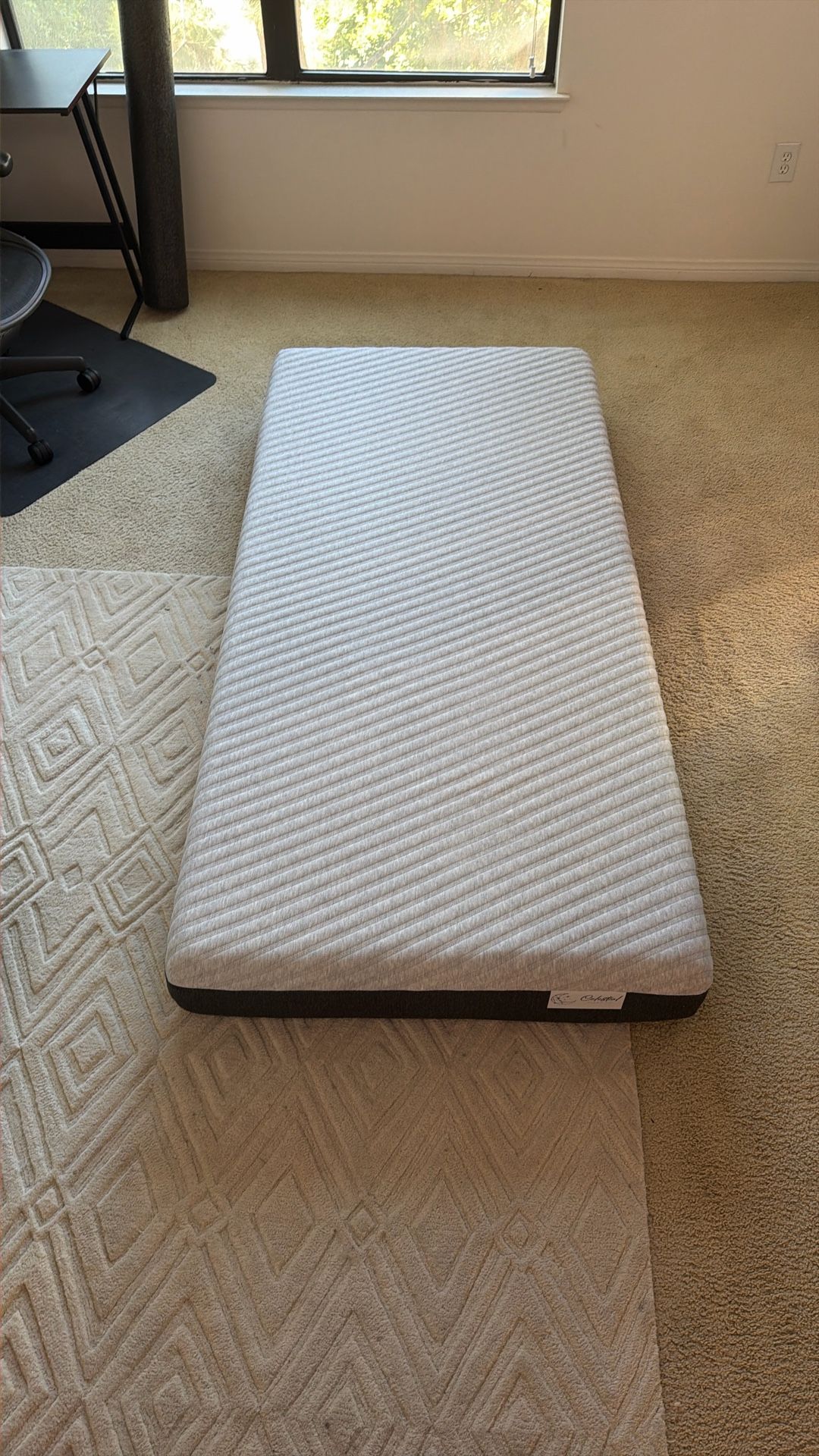 Celestial Sleep Co. Memory Foam Mattress TWIN -Like New- Bed, Mattress, Bedroom Essential, Sleep Essentials, Bunk Bed 