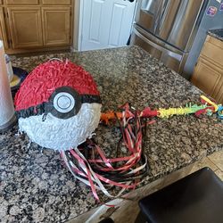 Pokémon Pokeball piñata And Stick 