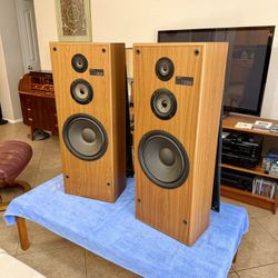 Vintage Sony SS-U531AV 3-Way Floor Speakers | Wood Grain Cabinets | Powerful Audio