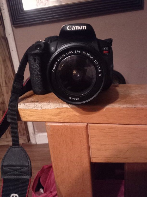 Canon Eos Rebel T5i