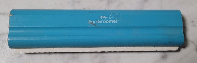 EquiGroomer Pet Deshedding Brush (8in)