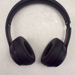 Beats Solo 4 Bluetooth Wireless On-Ear Headphones