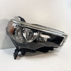 2014 - 2020 TOYOTA 4RUNNER RH PASSENGER SIDE HEADLIGHT OEM