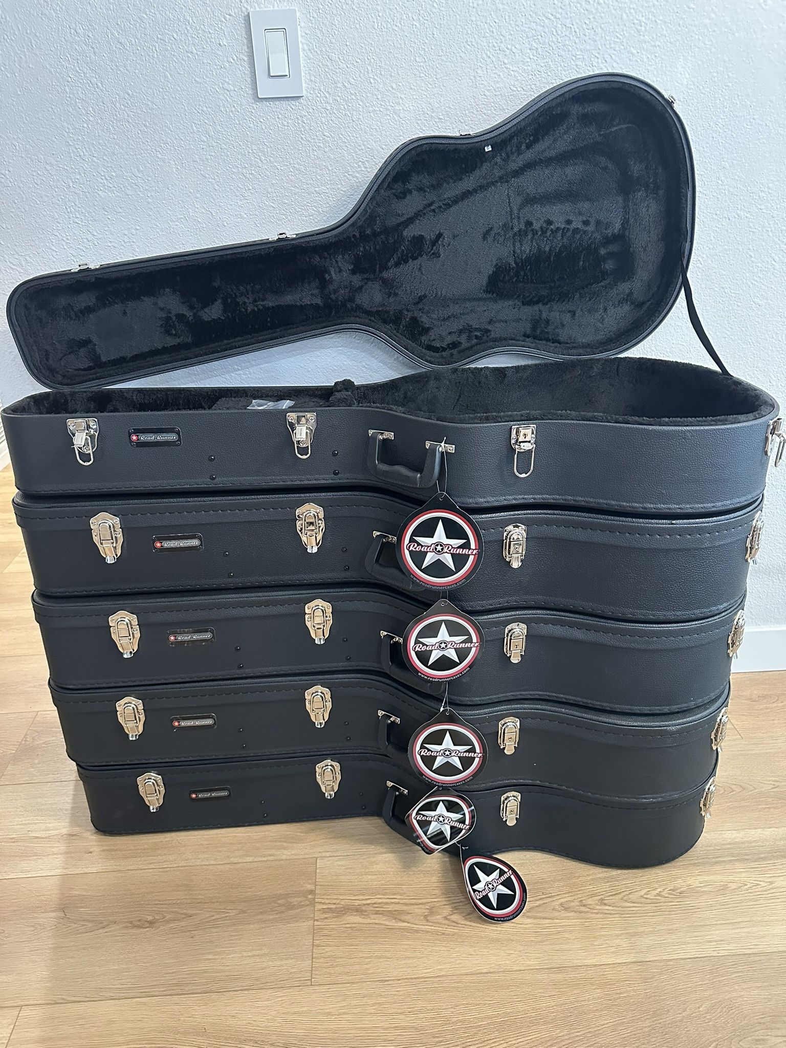 Acoustic Guitar Hard Case (New Roadrunner Hard Case)