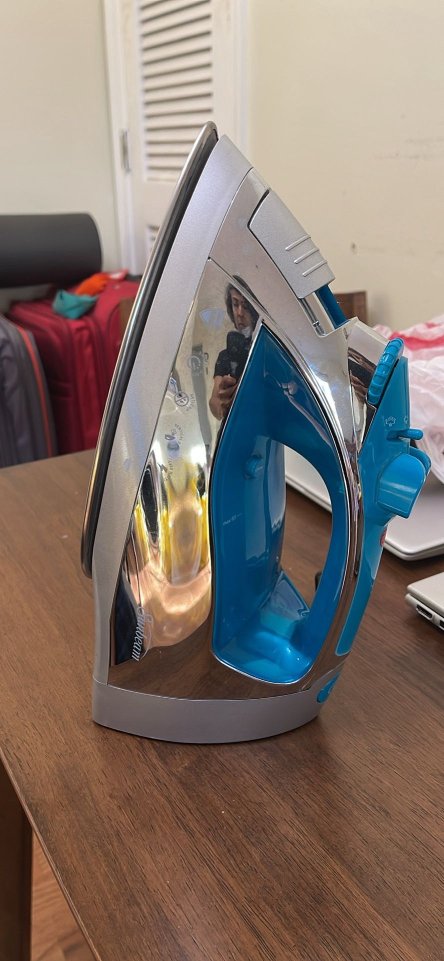 Steam iron …Sunbeam 1400 w , steam master , steam iron