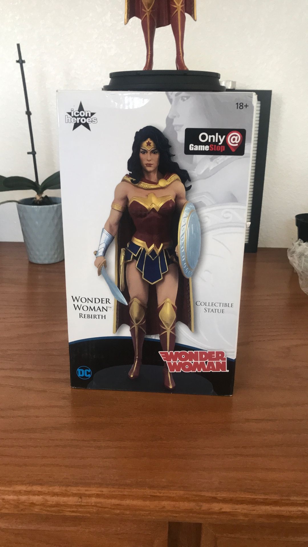 Wonder Woman Collectible Statue
