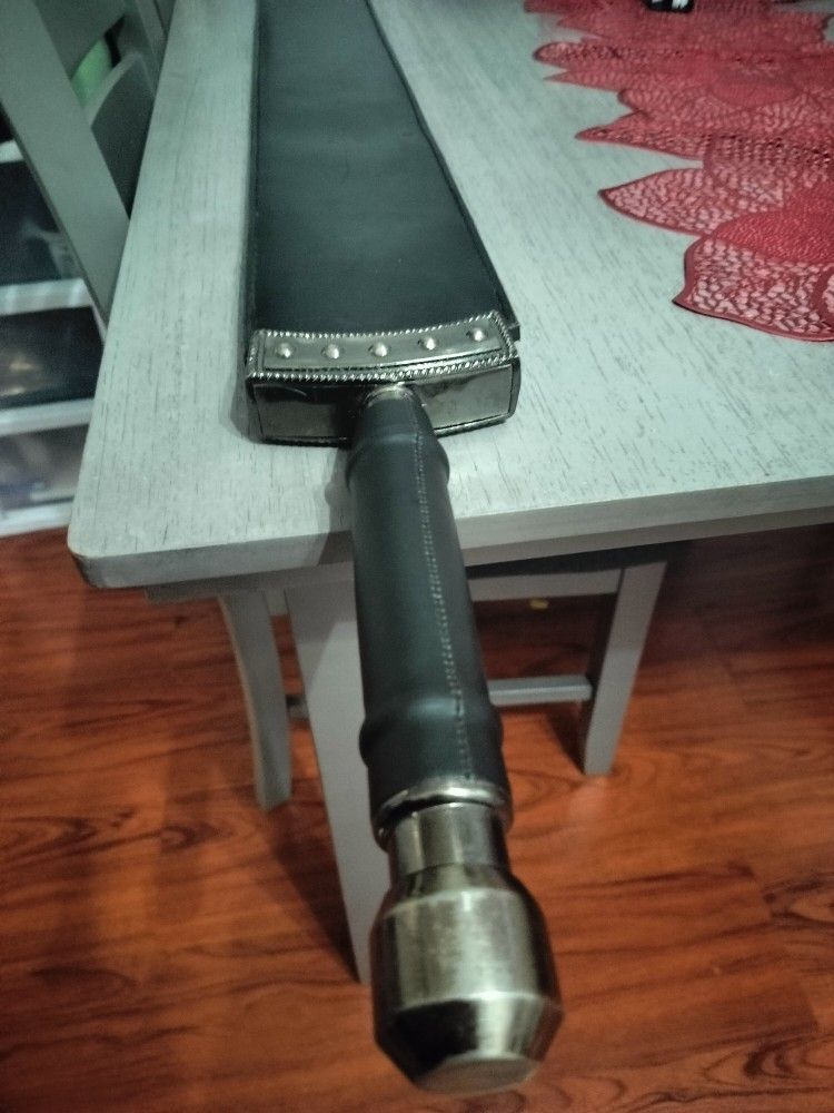 Final Fantasy Clouds Buster Sword