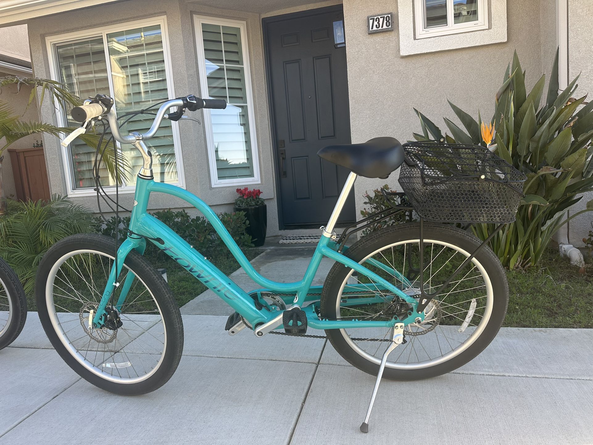 Electra Townie 7D Step Thru Electric Bicycle