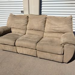 Sofa Recliner Color Beige In Great Condition 