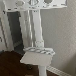 Tv Stand(can Move Side To Side)