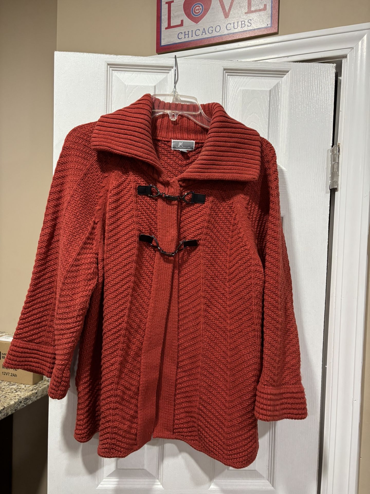 JM Collection -women’s Sweater Size L