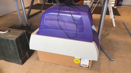 Scoop free cat box