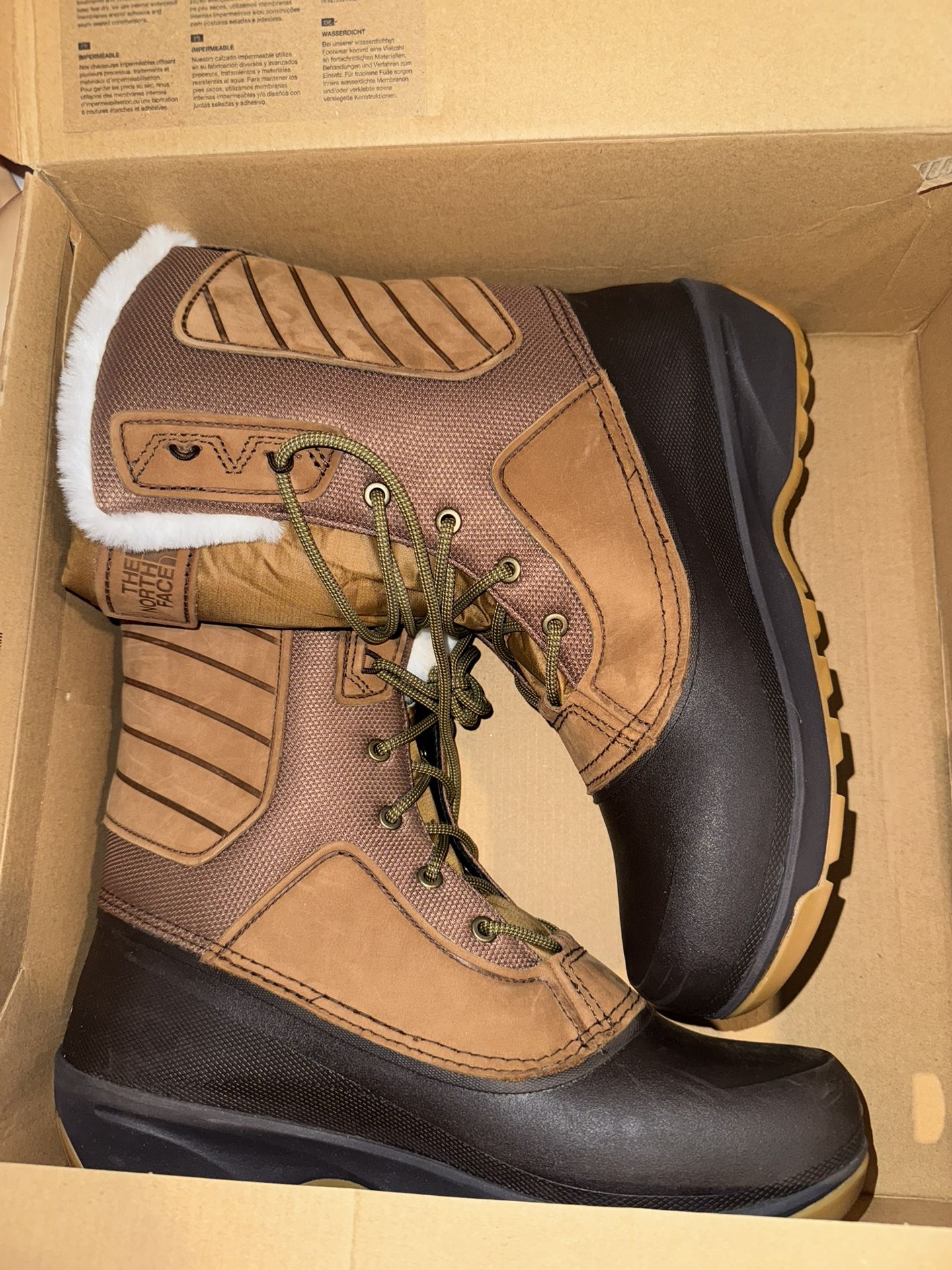 Women’s Brand New Northface Waterproof Snowboots