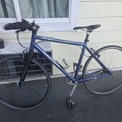 TREK 7.2 FX road bike