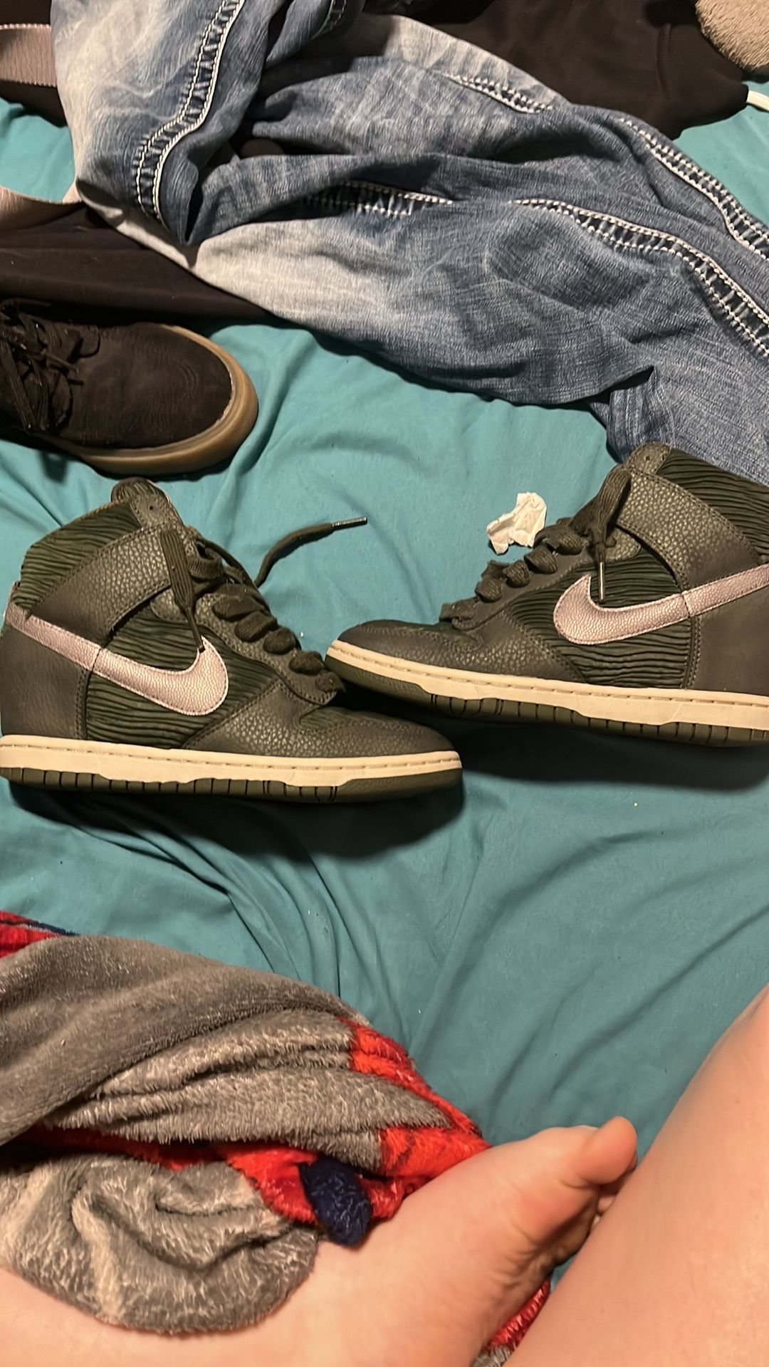 Nike Dunks wedged heel