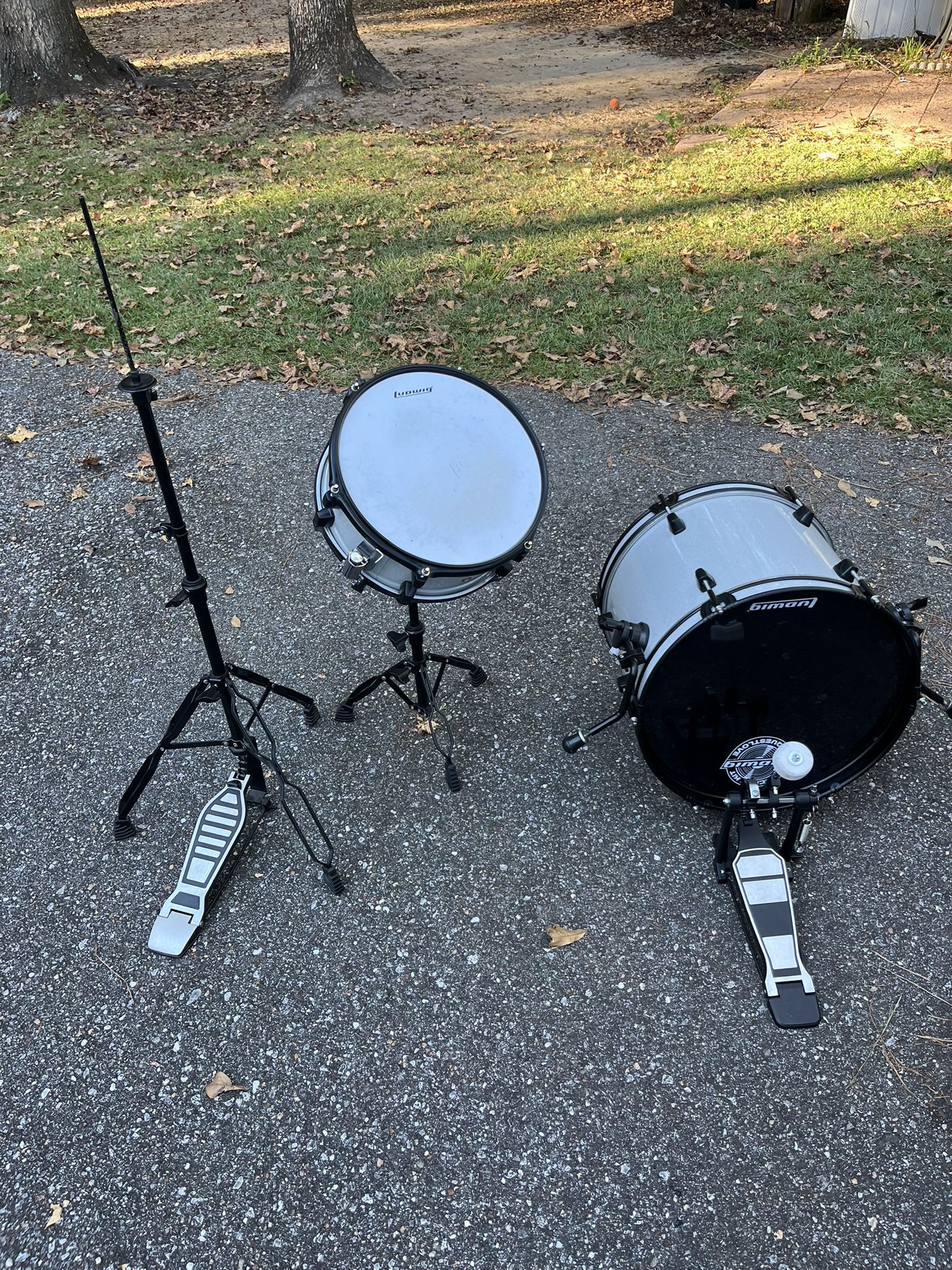 Drum Set Adult Size. Metal Flake White
