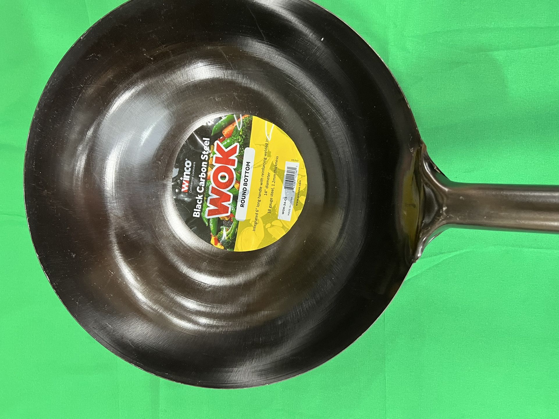 Winco 18 Gauge Black Carbon Steel 14" Round Bottom Wok 6" Integrated Handle