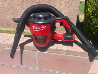 Tengo esta aspiradora marca Milwaukee como nueva 50.00