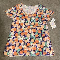NWT  Lularoe Classic T Size Small 
