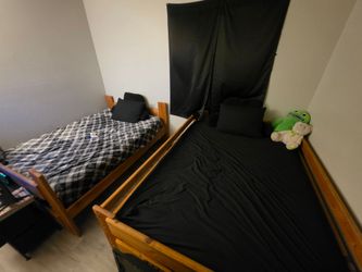 Full size wood bunkbeds