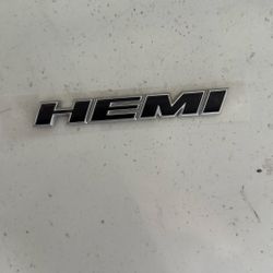 Hemi Emblem Oem 
