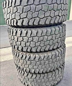 35x12.50/20 Set de Llantas Mickey Thomsop Con Excelente calidad Las 4 📱