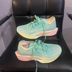 Nike Vapor Fly 3 Zoom X/ Size 7.5 Women’s $75