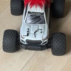Armma Granite Mega Brushless 