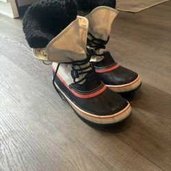 Snow Boots