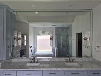 Vanity mirror