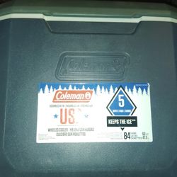 Coleman Wheeled Cooler 50qt 84 Cans 