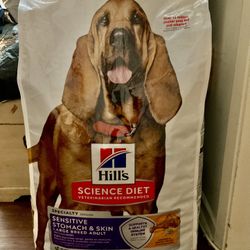 Hill’s Science Diet Sensitive Stomach And Skin Large Breed Chicken And Barley Recipe 30lb Bag Unopened!!