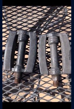 Old School Pedals  1/2