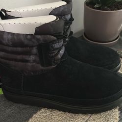 New! Mens UGG CL Mini Lace WEA, Smokescreen Size 10 with removable water proof slip on covers