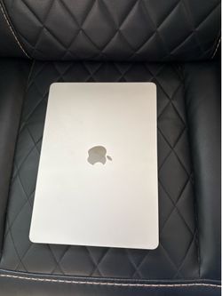 MacBook Air M2 2022
